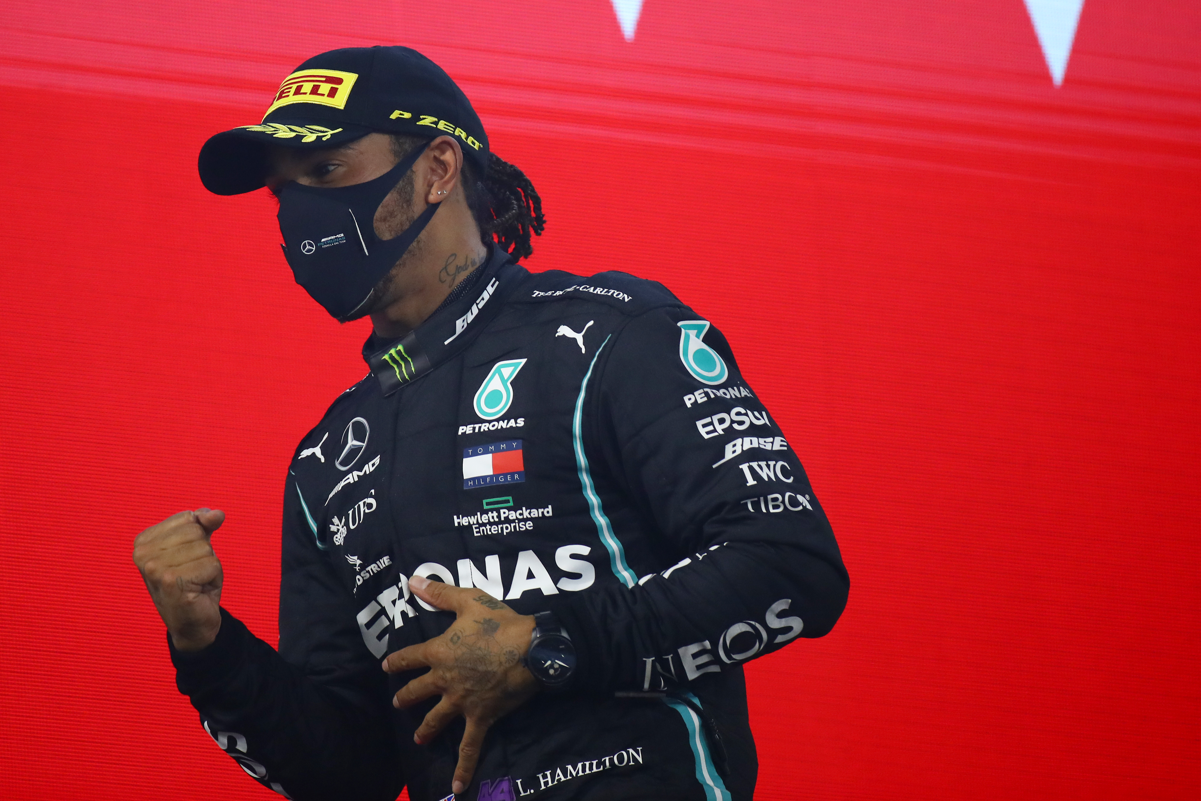 Hamilton gana el GP de Baréin tras terrorífico accidente de Grosjean