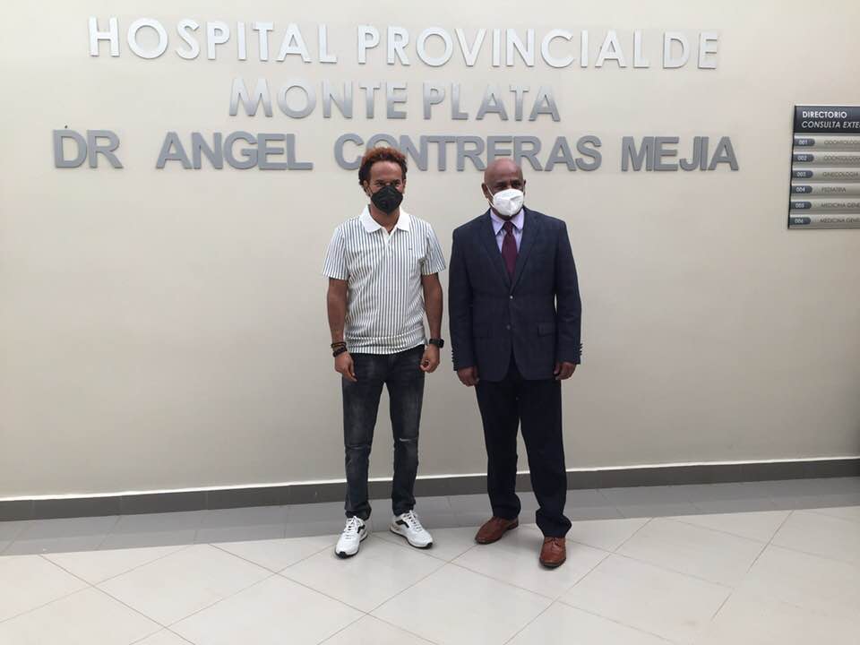 Amarfis visita Hospital de Monte Plata