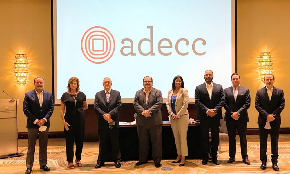 ADECC juramentó nueva Directiva