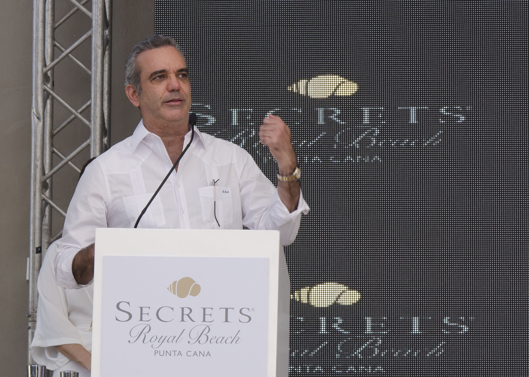 Presidente Abinader inaugura Hotel Secrets Royal Beach Punta Cana