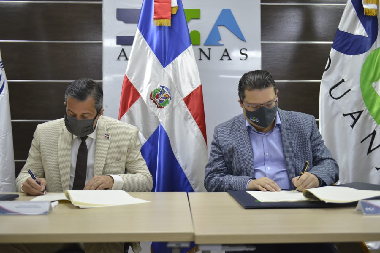 Video | Firman acuerdo para poner fin a amenaza del barco María José en Manzanillo