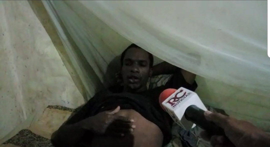 Video | "Los gusanos me están comiendo vivo", afirma joven enfermo en Los Mameyes SDE