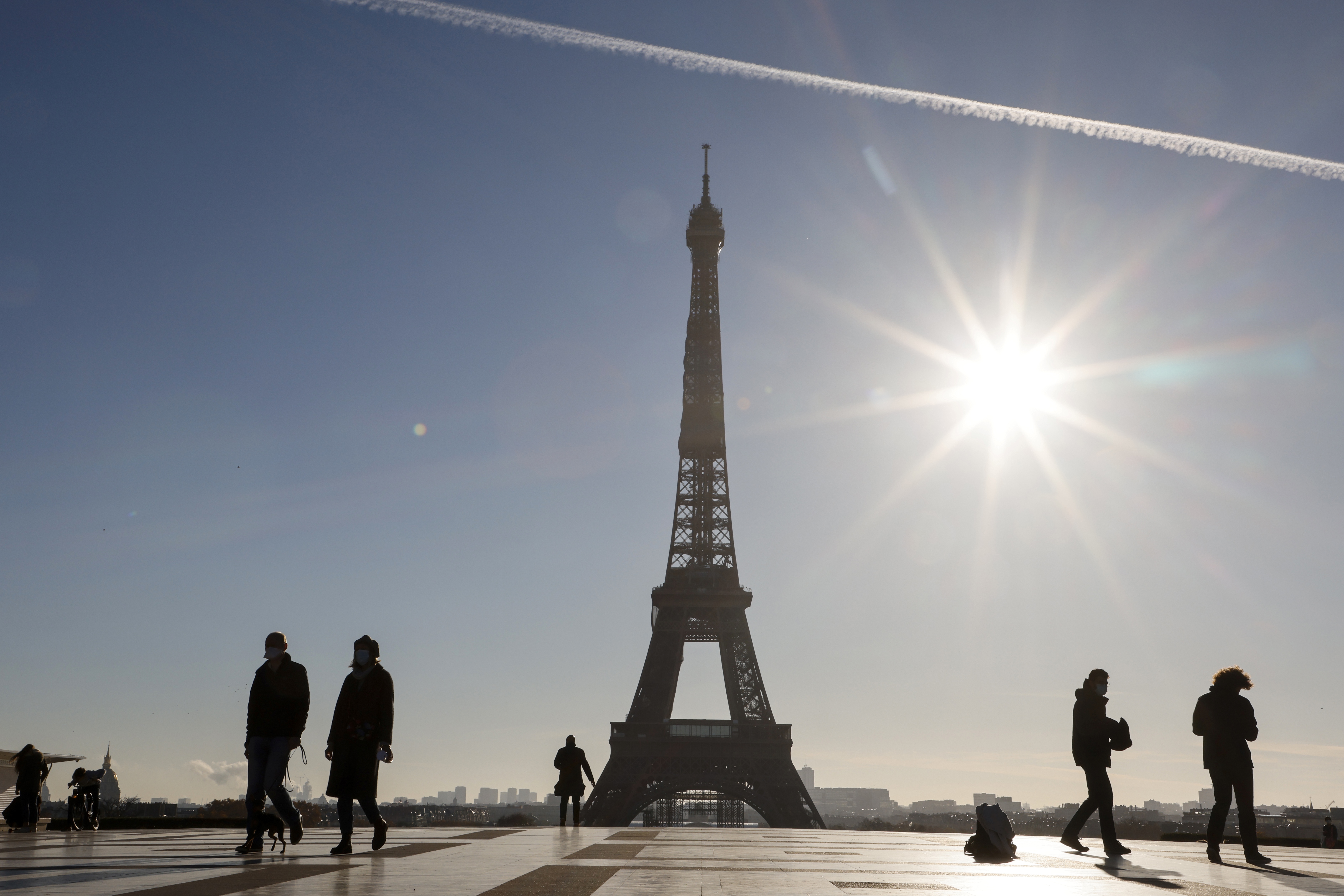 La Torre Eiffel reabrirá el 16 de diciembre