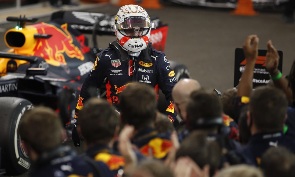 Verstappen gana el último GP de la temporada de Fórmula 1 en Abu Dabi