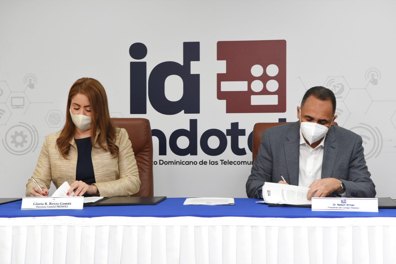 Indotel cede la gestión de locales a Prosoli para instalar Centros Tecnológicos Comunitarios