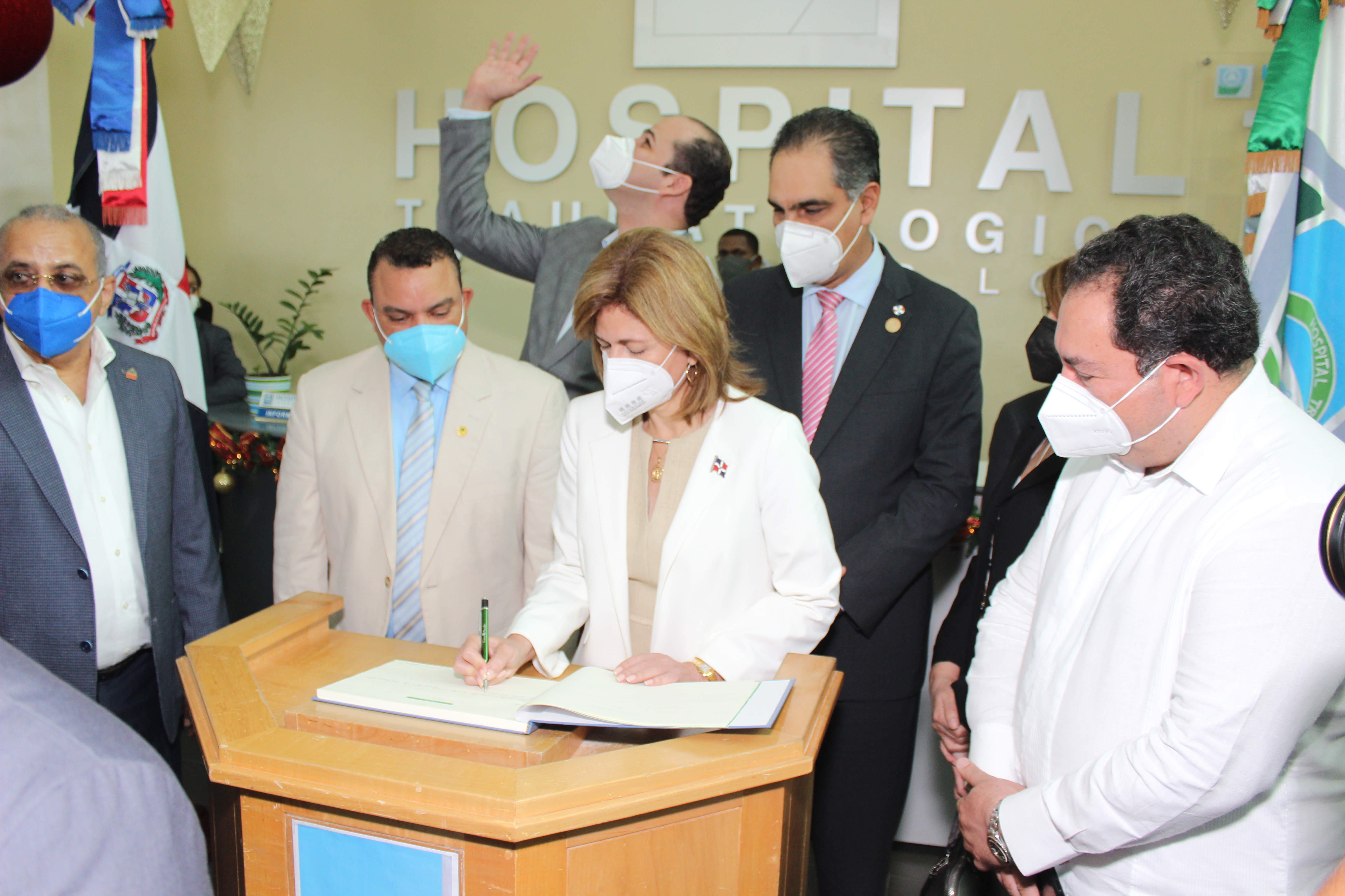 Gabinete Presidencial de Salud visita hospital Ney Arias Lora