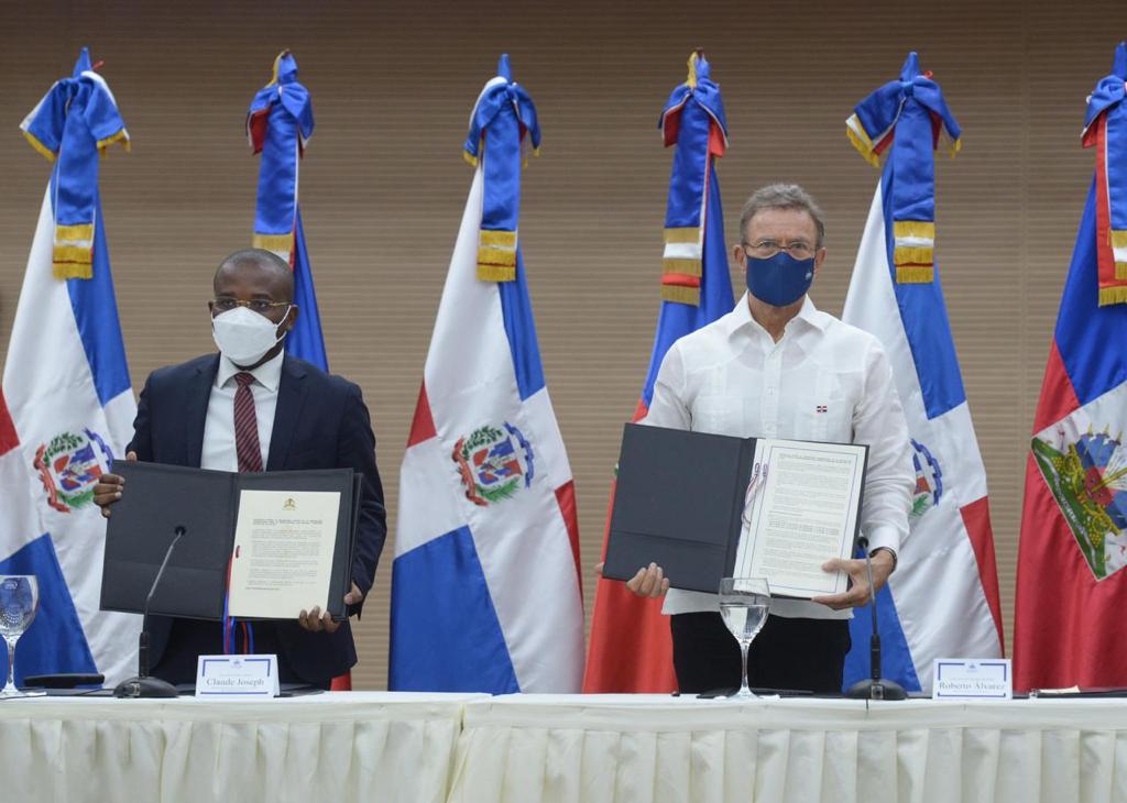 RD y Haití firman protocolo para acondicionar pirámides que marcan límites fronterizos