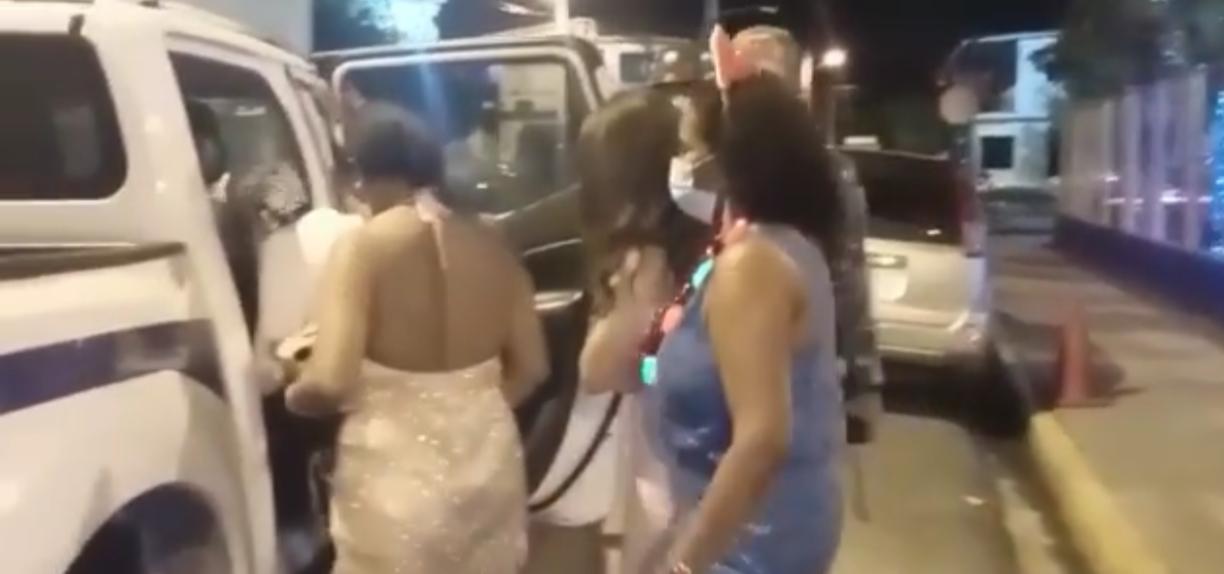 Video | Detienen a más de 60 personas en una boda celebrada en restaurante de La Vega
