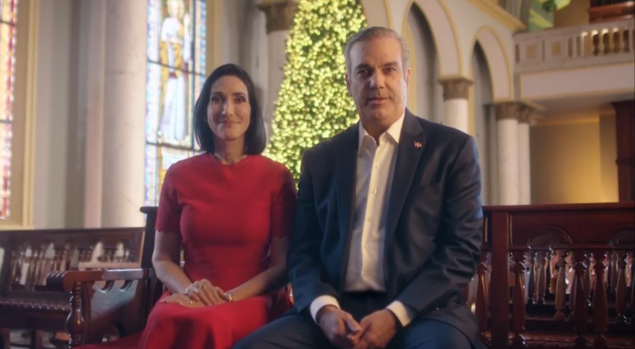 Video | Presidente y primera dama exhortan dejar atrás  pensamientos pesimistas y disfrutar con la familia durante navidad