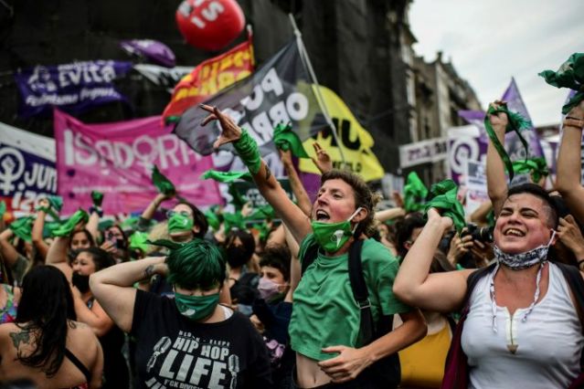 "Marea verde" en Argentina, una revolución feminista con el faro del aborto legal