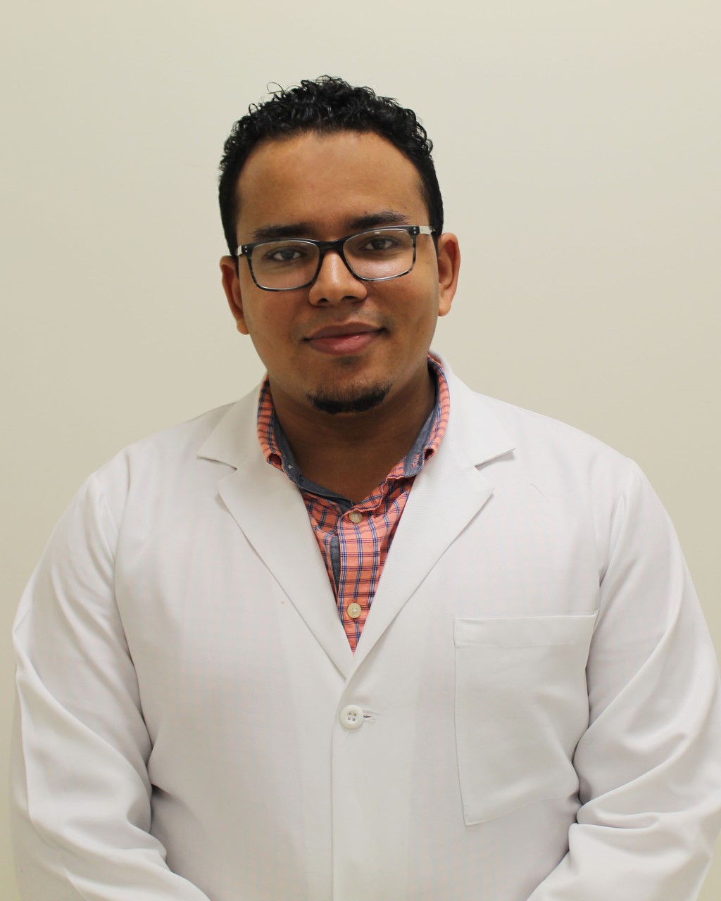 Médico dominicano gana concurso para realizar subespecialidad en hospital de New York