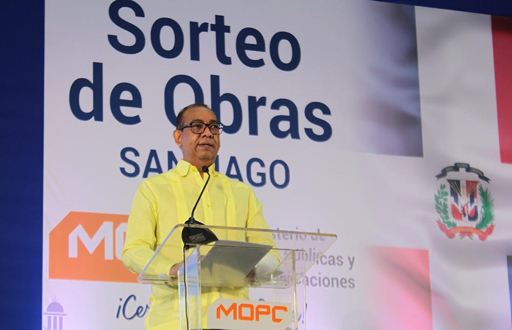 MOPC anuncia construcción circunvalación Navarrete y refiere avance trabajos en carretera turística y autopista Duarte