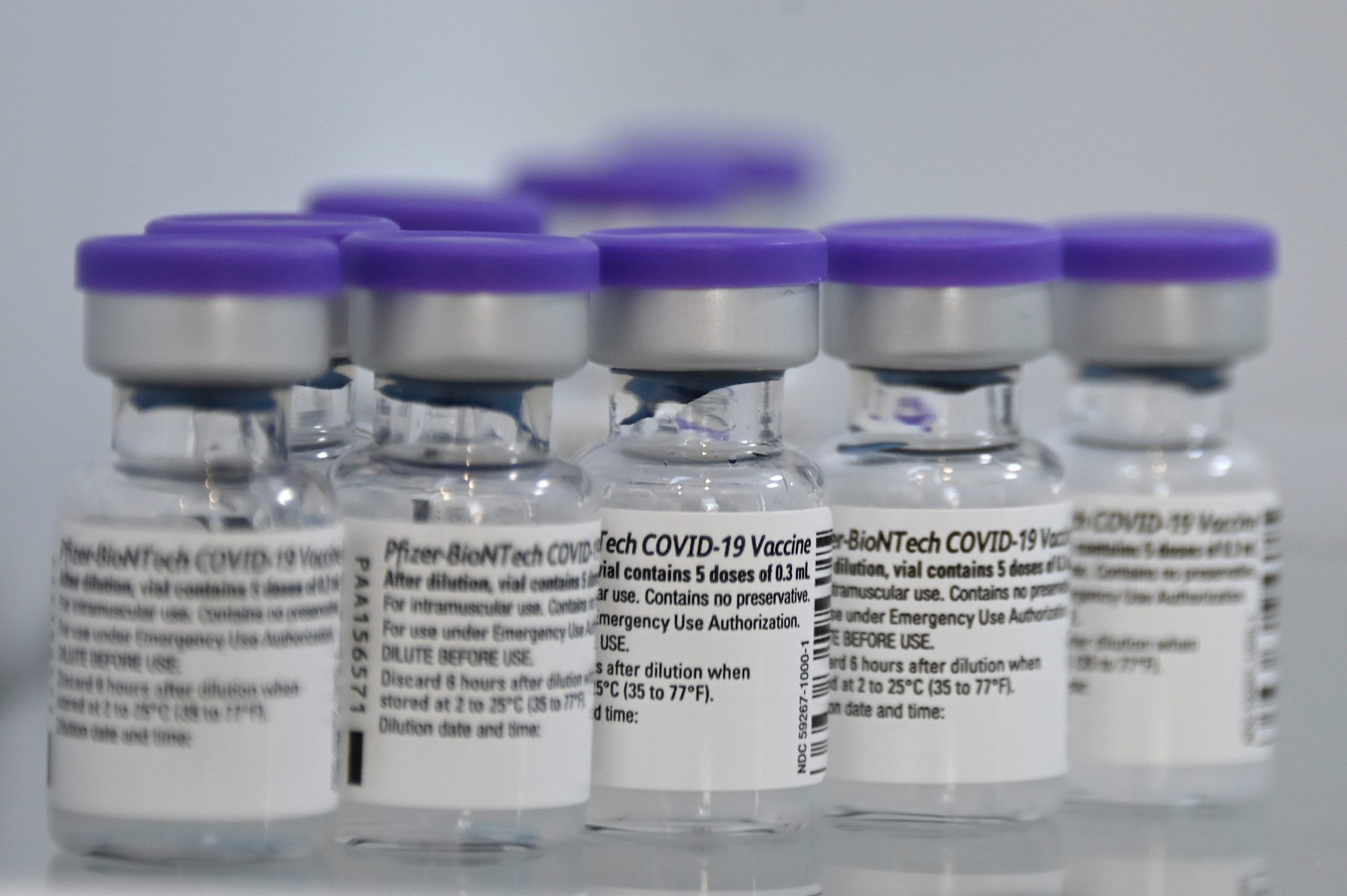 Suministro de vacunas Pfizer a Europa se vera retrasado temporalmente