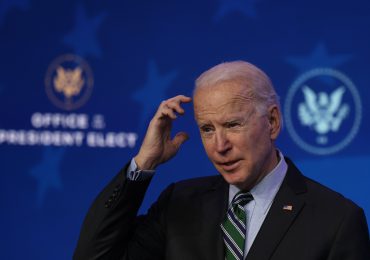 Biden promete firmar decretos sobre pandemia y economía luego de su investidura