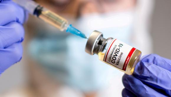 Brasil envía avión a India para buscar 2 millones de vacunas contra covid