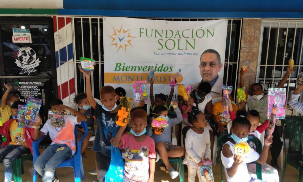 Fundación SOLN busca llevar alegría a niños con reparto de juguetes