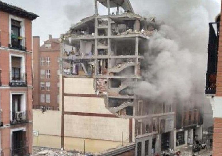 Video | Fuerte explosión en un edificio en el centro de Madrid