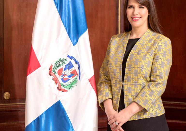 Abinader designa como nueva Embajadora en Jamaica a la internacionalista Angie Martínez