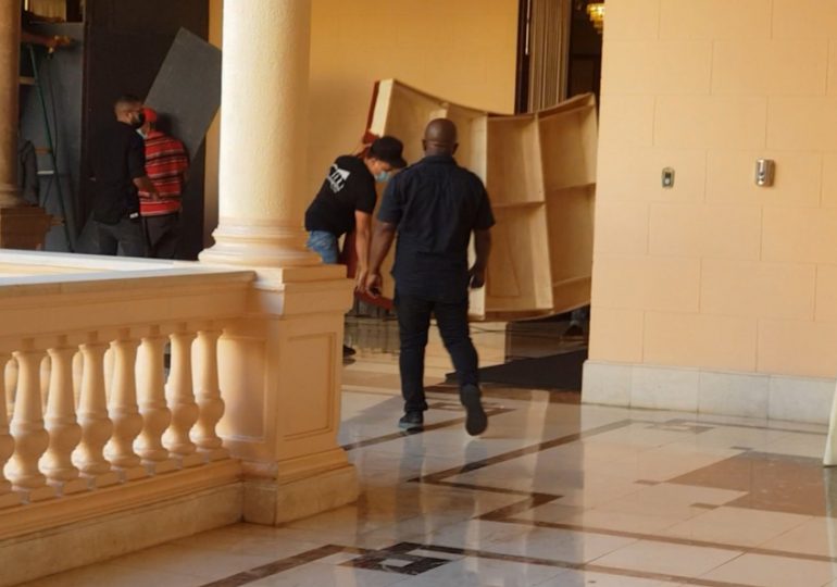 Video | Desmontan escenario del CNM en el Palacio Nacional