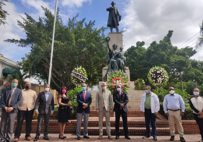 VIDEO | Bloque de Diputados honran memoria de Juan Pablo Duarte
