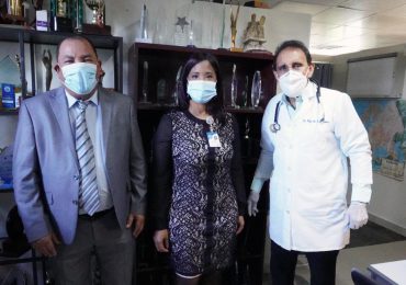 Directora del Centro de Gastroenterologia visita a Cruz Jiminián