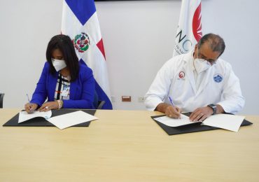 Centro de Gastroenterología firma acuerdo de colaboración con el INCART
