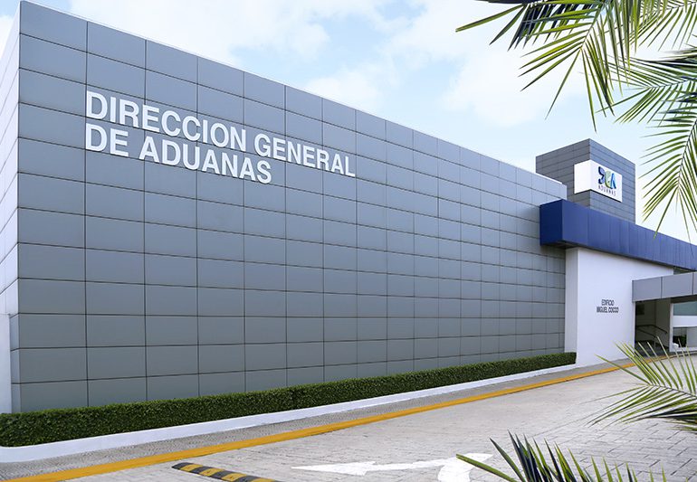 Dirección General de Aduanas suspende a colaborador acusado de supuesta violación