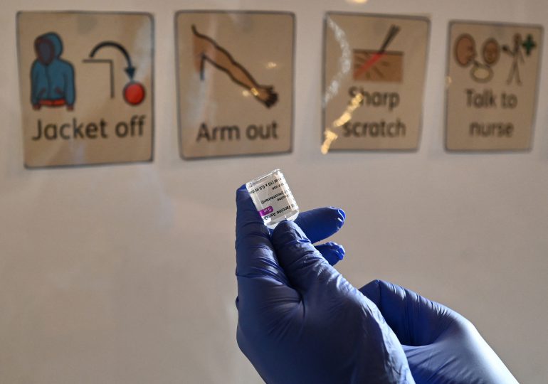 OMS apoya vacuna de AstraZeneca para los países desfavorecidos