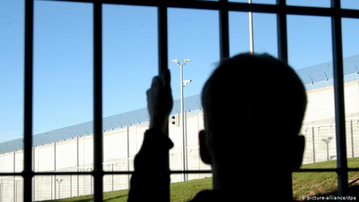 Condenan a hombre con pena máxima por adquisición, disposición y divulgación de pornografía infantil