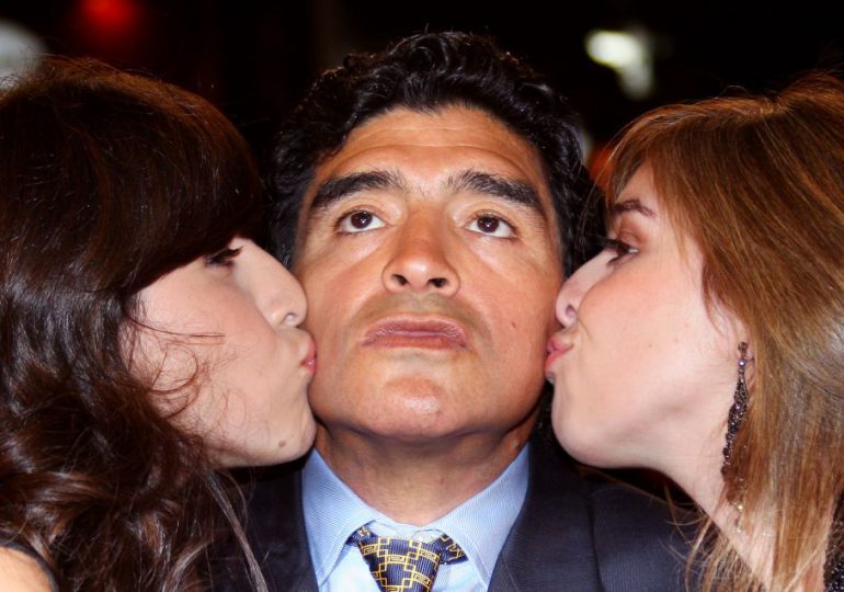 Hijas de Maradona amplían declaración ante fiscalía