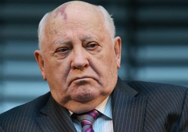 Gorbachov pide a Putin y Biden que se reúnan para tratar el tema del desarme