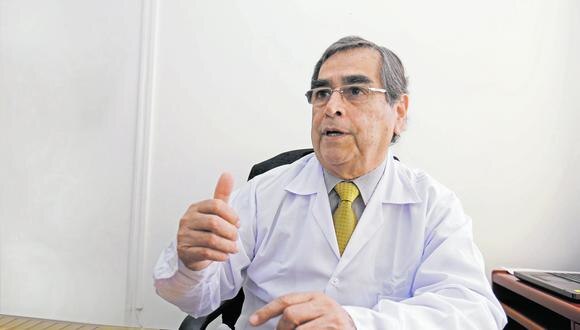 Un nuevo ministro de Salud asume en Perú, el quinto en pandemia