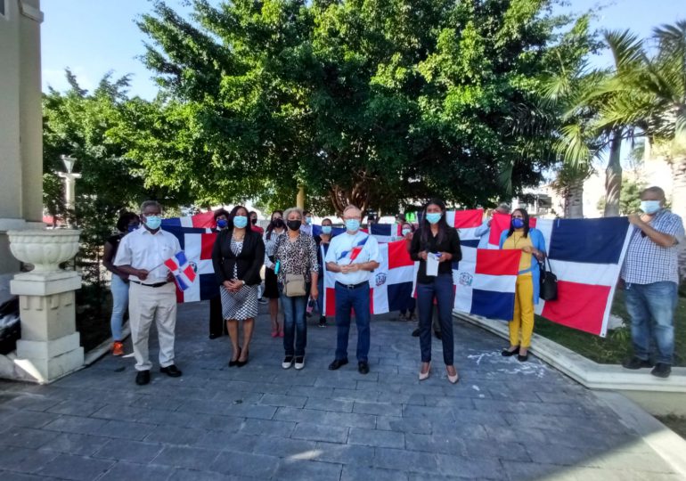 Organizaciones de San Cristóbal exigen a Tommy Galán rendir cuentas sobre contratos aprobados a Odebrecht