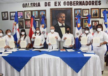 Ministro de Economía y gobernadoras de las provincias fronterizas firman alianza