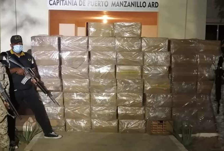 Capitanía de Puerto de Manzanillo incauta 510,000 cigarrillos de contrabando