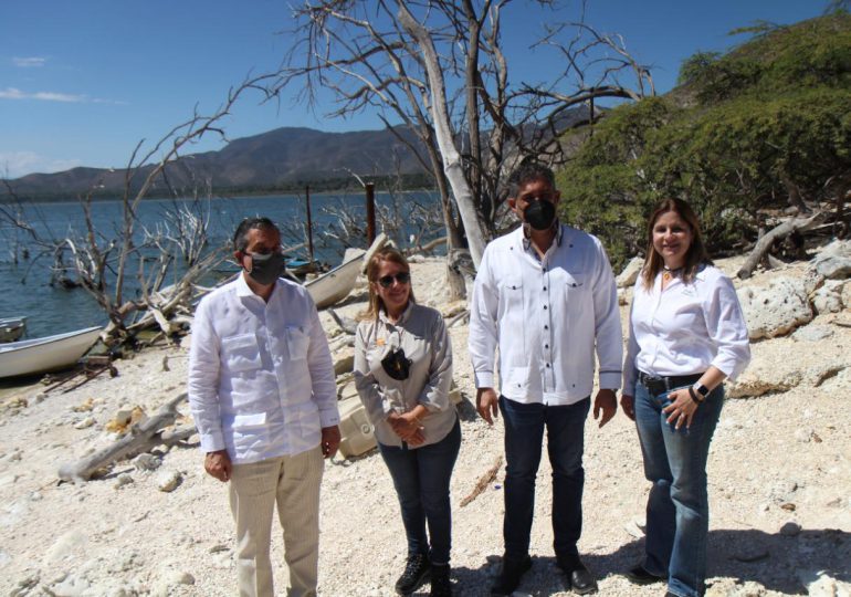 Lanzan proyecto de turismo sostenible en el Parque Nacional Lago Enriquillo