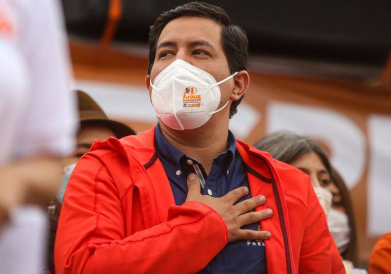 Arauz se adjudica "triunfo contundente" en comicios en Ecuador