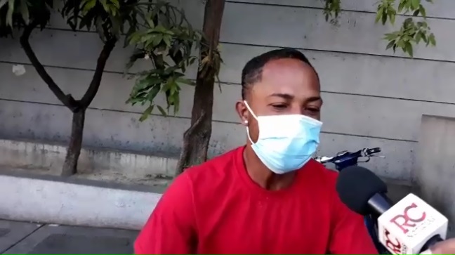 VIDEO | Ciudadanos dicen no se vacunarán contra el Covid-19 si Luis Abinader no lo hace