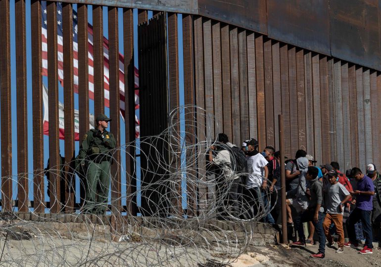 México sugiere a EEUU extender restricciones en la frontera por Covid-19