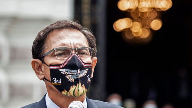Expresidente peruano Vizcarra sorprendido por pedido de prisión en su contra