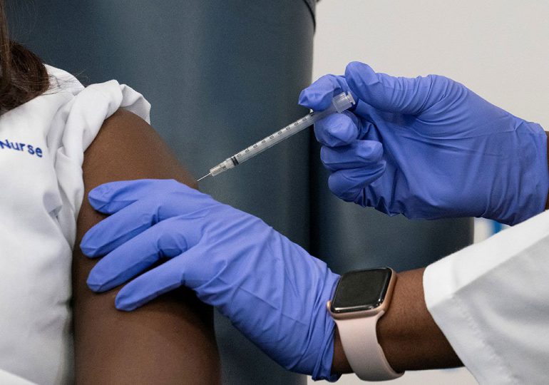 EEUU administra tres millones de vacunas al día por segunda jornada consecutiva