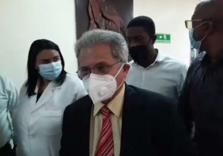 VIDEO | Médicos ya tienen 24 horas en huelga de hambre; CMD está reunido con ministro de Salud