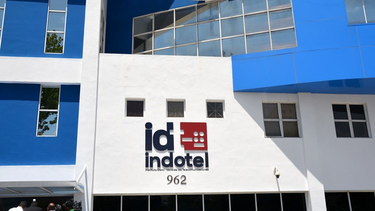Indotel cierra 25 emisoras radiales ilegales