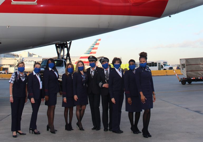 American Airlines celebra el Día de la mujer con tripulación compuesta exclusivamente por mujeres