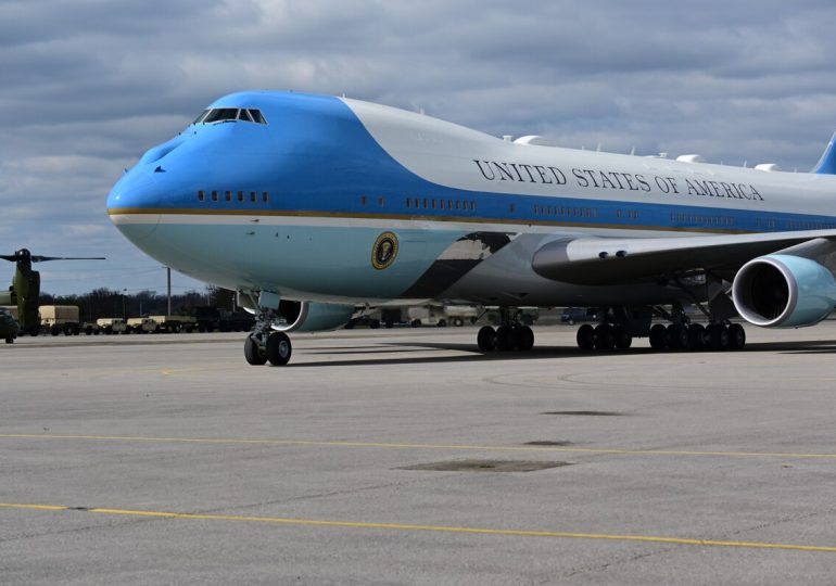 Intruso se cuela en la base donde se guarda el avión presidencial de EEUU