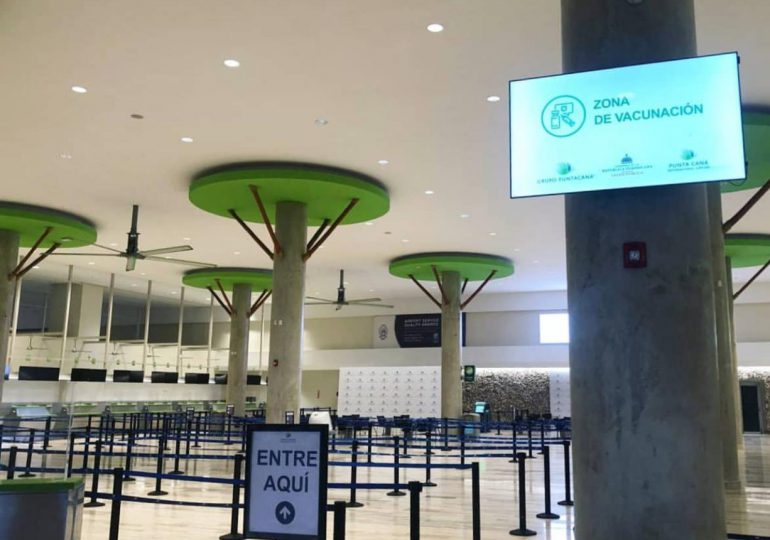 Anuncian instalación de 20 estaciones de vacunación en Aeropuerto Internacional de Punta Cana