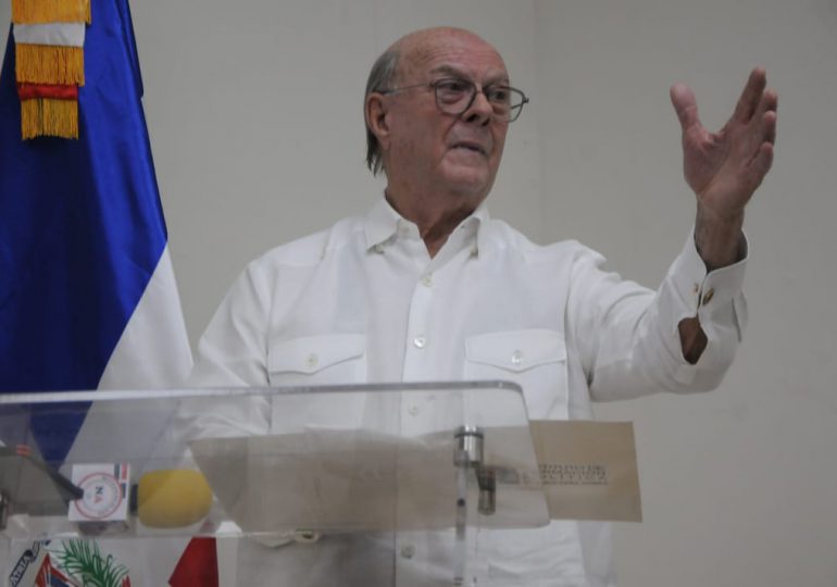 Hipólito Mejía pondera legado de José Francisco Peña Gómez en la democracia dominicana