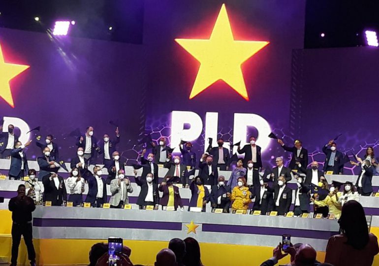 Video | Danilo Medina se juramenta como presidente del PLD