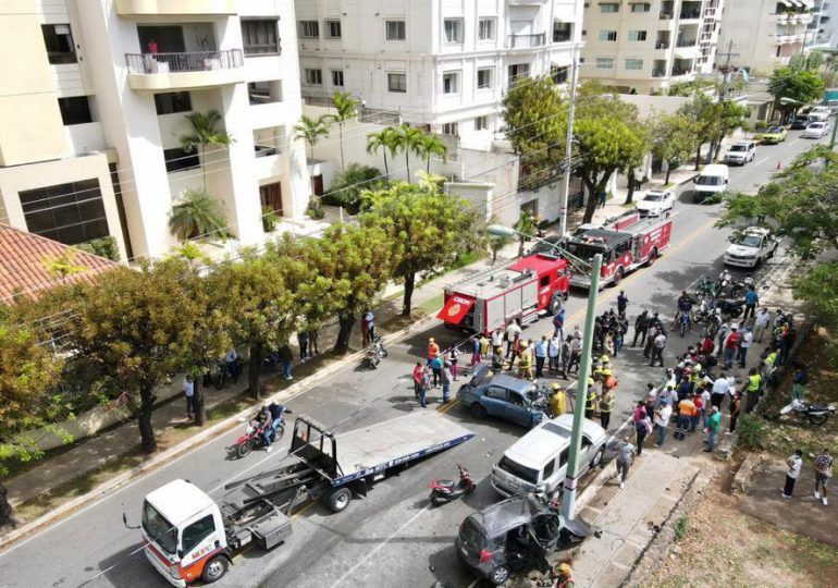 VIDEO | Cuatro muertos y tres heridos en accidente de tránsito en la Anacaona