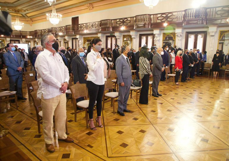Presentan Diplomado de Periodismo Ético en el Palacio Nacional